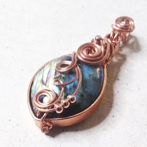 Mesmerizing Labradorite Pendant - Copper Wire Wrap! Handmade + One-of-a-kind! - Picture 2 of 13